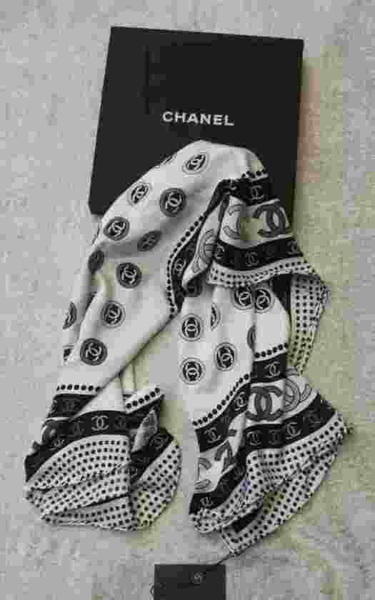 foulard-av_1598517052qaXvQx.jpeg