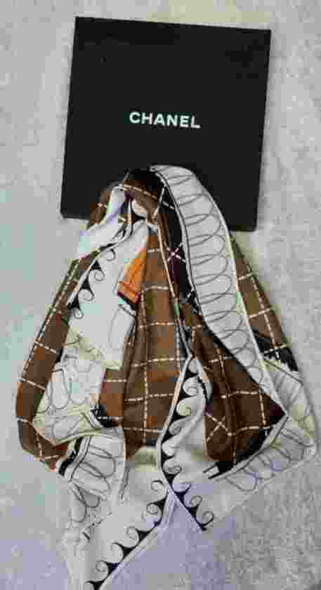 foulard-av_1598517161VMmw9q.jpeg